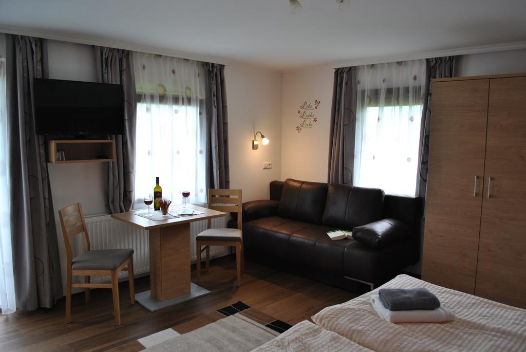 Gaestehaus Essl Mariapfarr Bagian luar foto